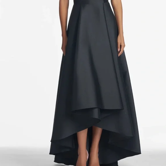 Sachin & Babi Black gown - Picture 4 of 6